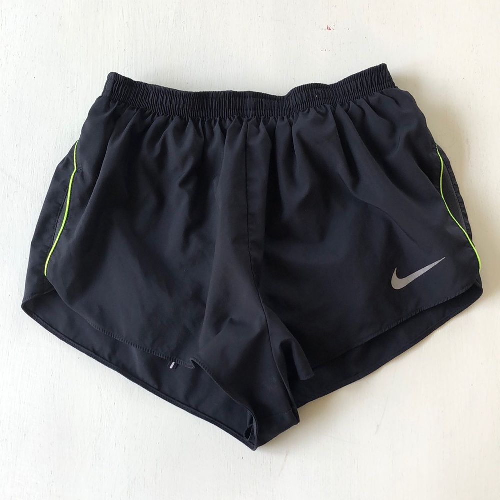 Men’s Nike Dri-FIT split shorts — medium, black